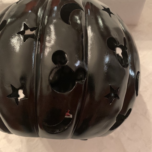 Mickey Mouse LED faux pumpkin - Picture 6 of 15